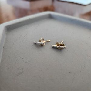 Mejuri Pavé Diamonds Long Bar Studs